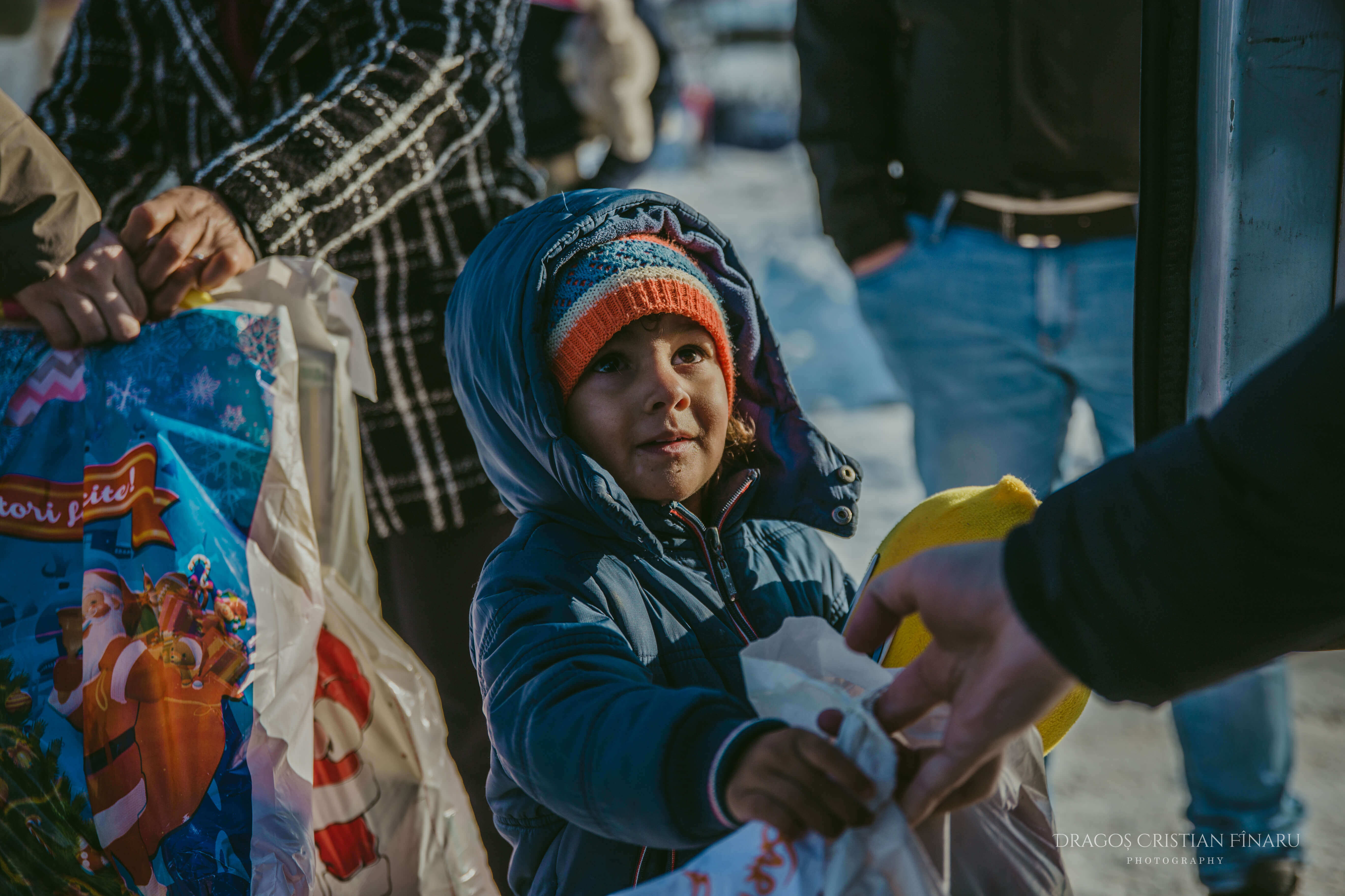 Copii cu cadouri 2018