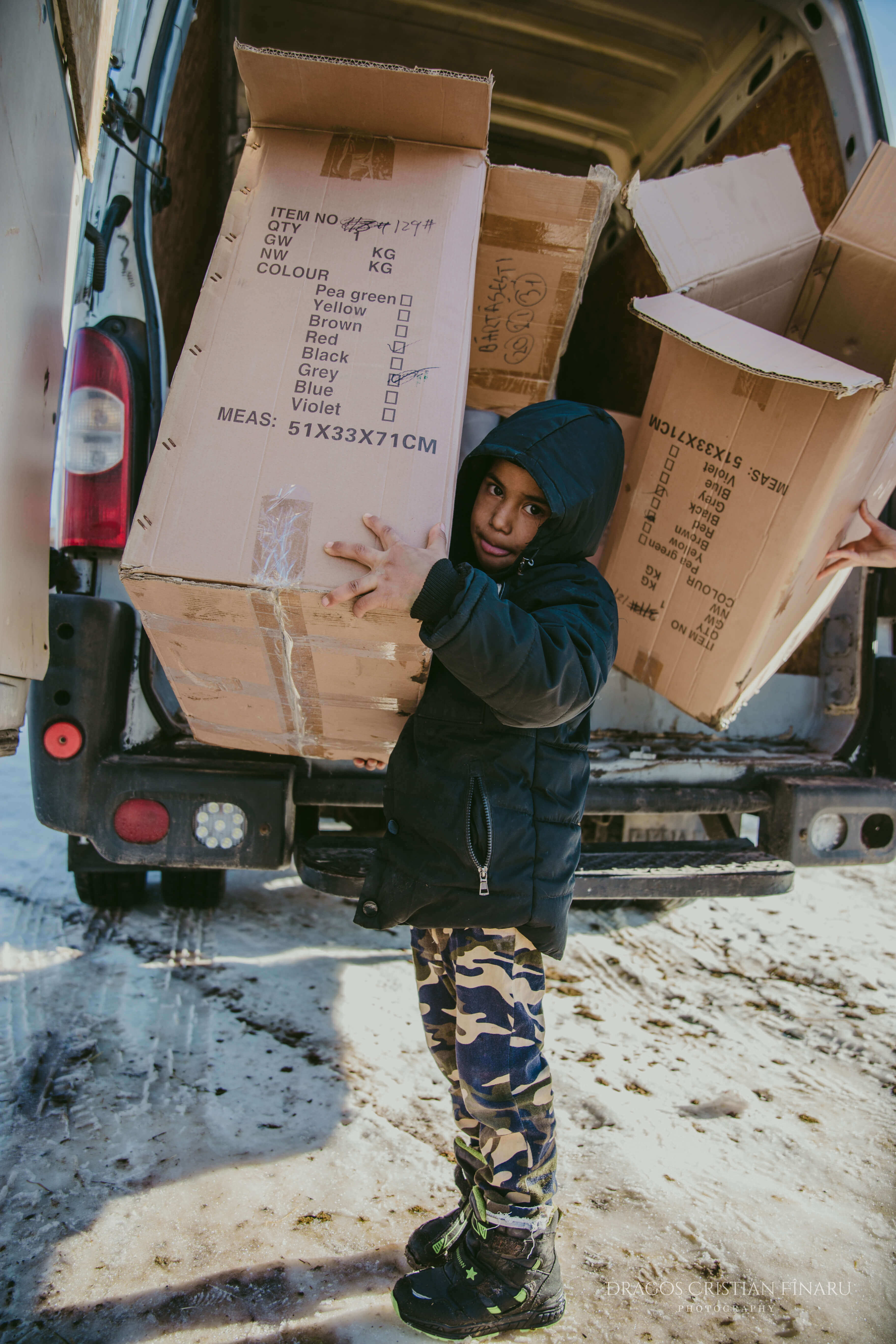 Copii cu cadouri 2018