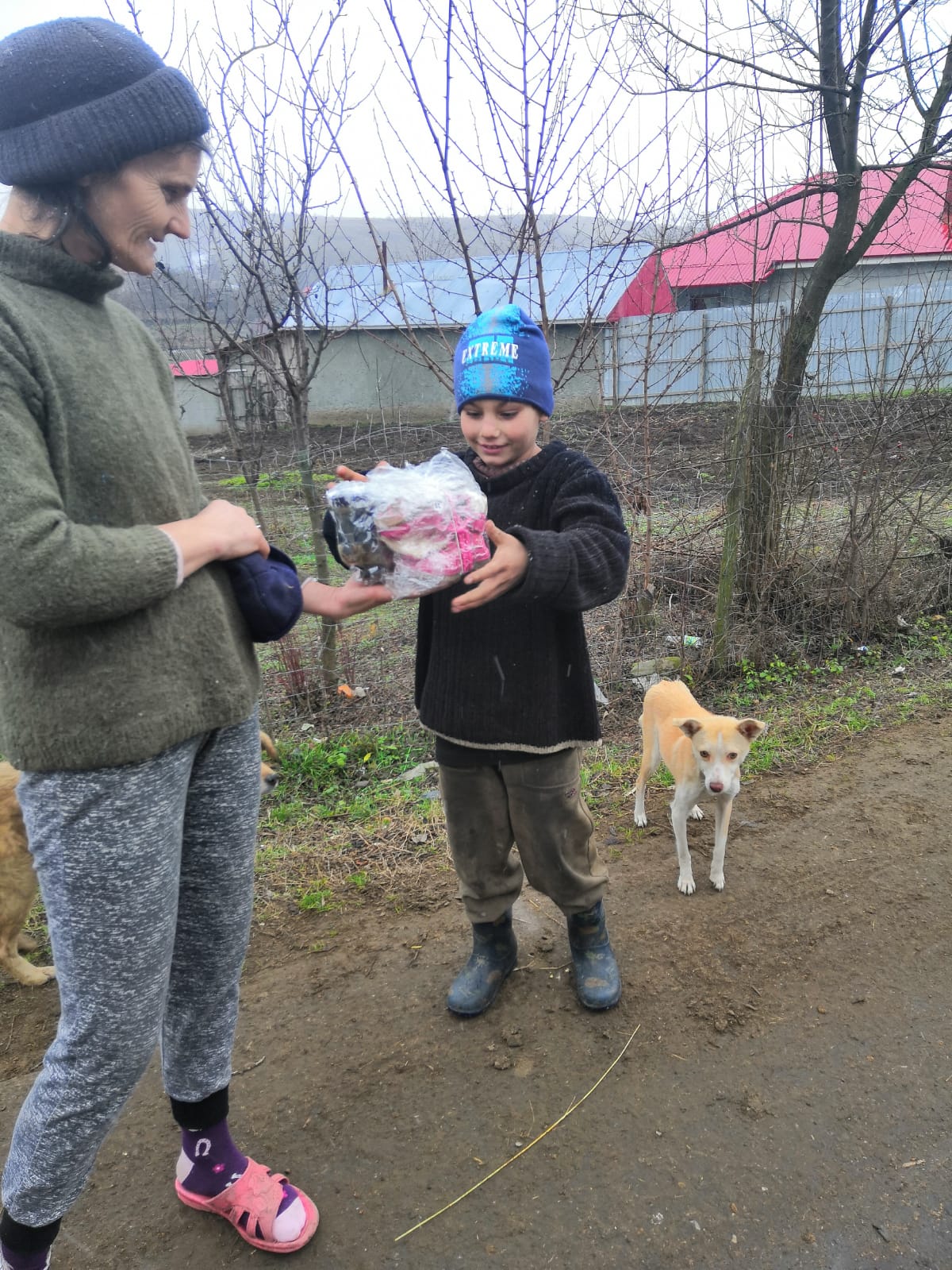 Copii cu cadouri 2019